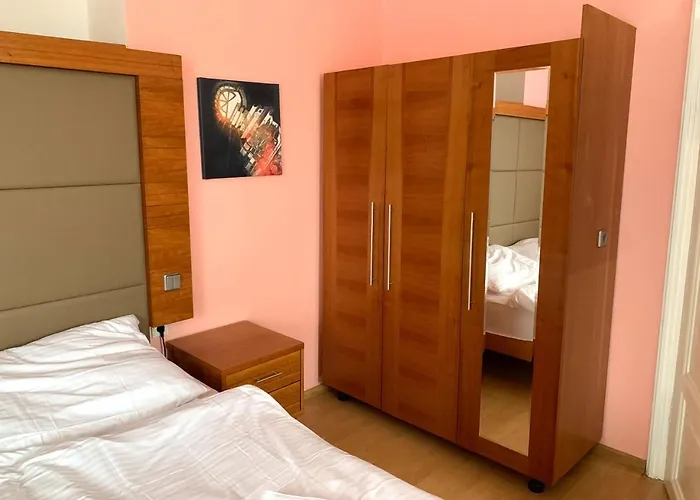 Mlynicky Dvur Konukevi